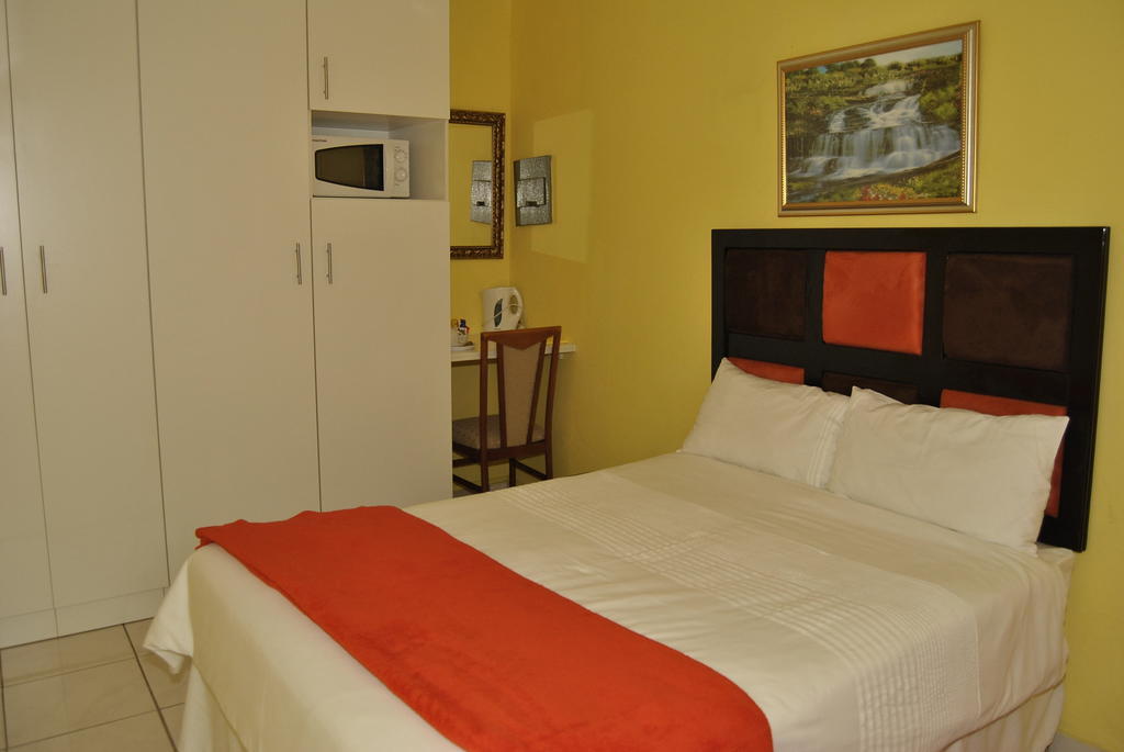 Ethen Guesthouse Polokwane Værelse billede